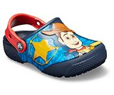 crocs 2019 pe bambino navy-kids-crocs-fun-lab-disney-and-pixar-buzz--woody-clog- 205493 410 is